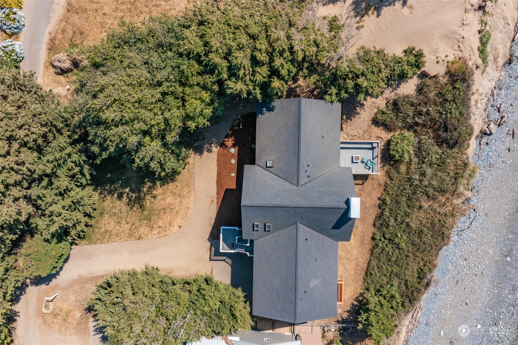 2355 West Beach Road Oak Harbor, WA 98277 - Photo 37 of 39 Gallery Image 37