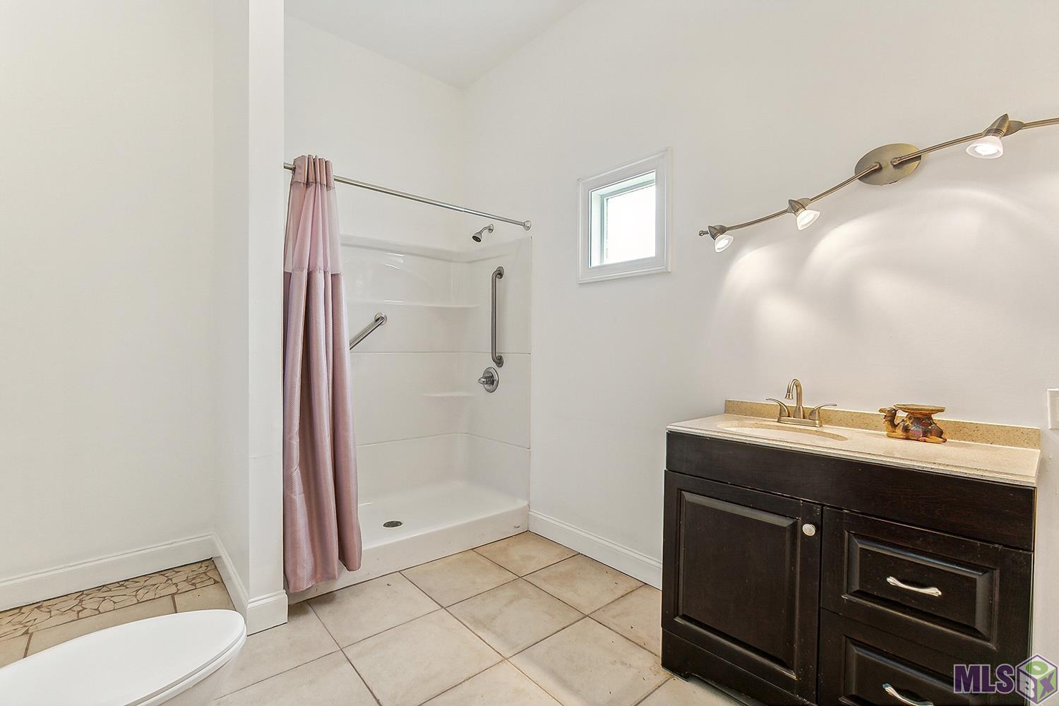 6370 Morrison Road New Orleans, LA 70126 - Photo 14 of 17 Gallery Image 14