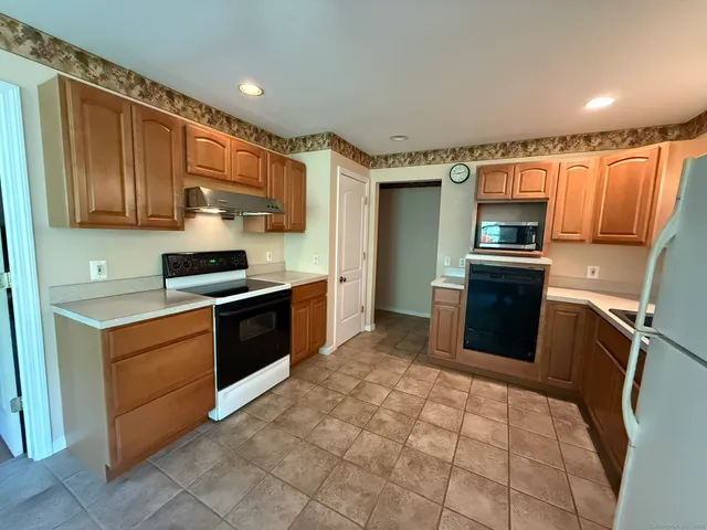 $459,000 | 57 Roselund Hill Road, Montville, CT 06382