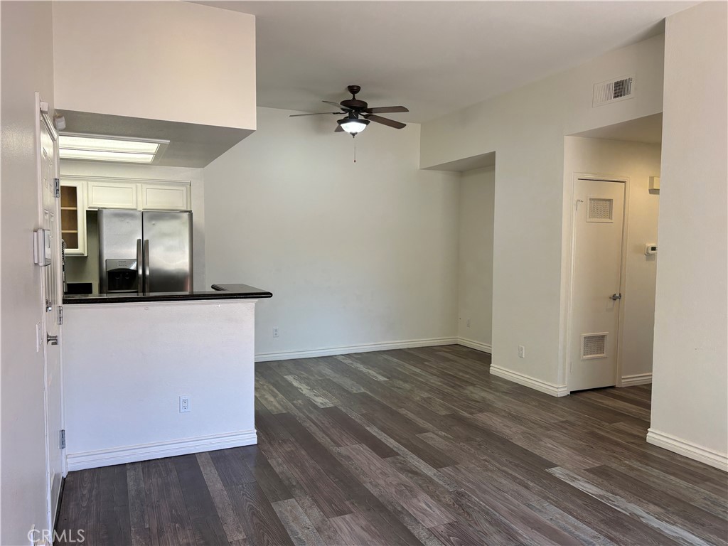 200 East Alessandro Boulevard, Unit 80 Riverside, CA 92508 - Photo 15 of 34 Kitchen/Dining Ell