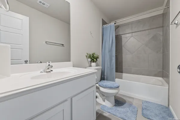 $2,100 | 5538 Jade Valley, San Antonio, TX 78242