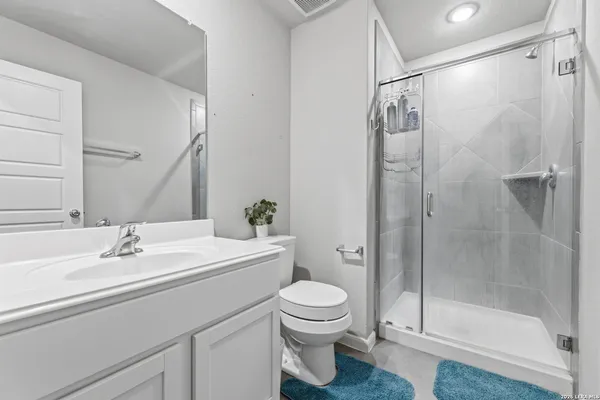 $2,100 | 5538 Jade Valley, San Antonio, TX 78242