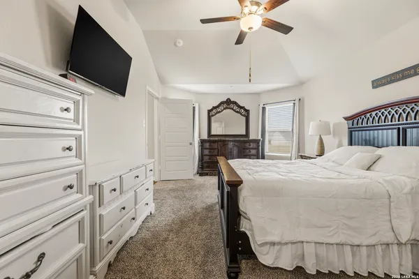 $2,100 | 5538 Jade Valley, San Antonio, TX 78242