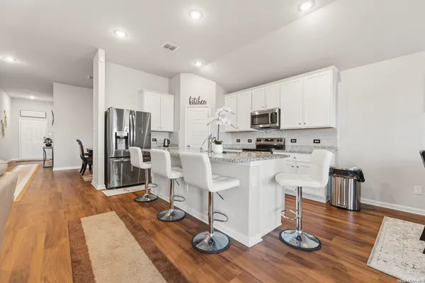 $2,100 | 5538 Jade Valley, San Antonio, TX 78242