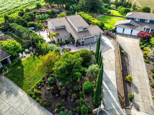 $1,890,000 | 3207 Swiss Court, Napa, CA 94558
