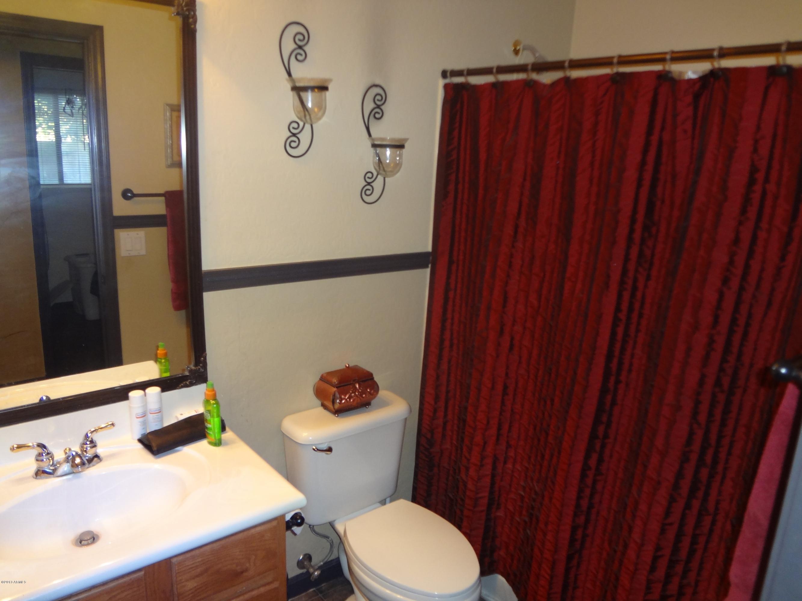 3399 East Kimball Road Gilbert, AZ 85297 - Photo 24 of 34 Guest Bathroom
