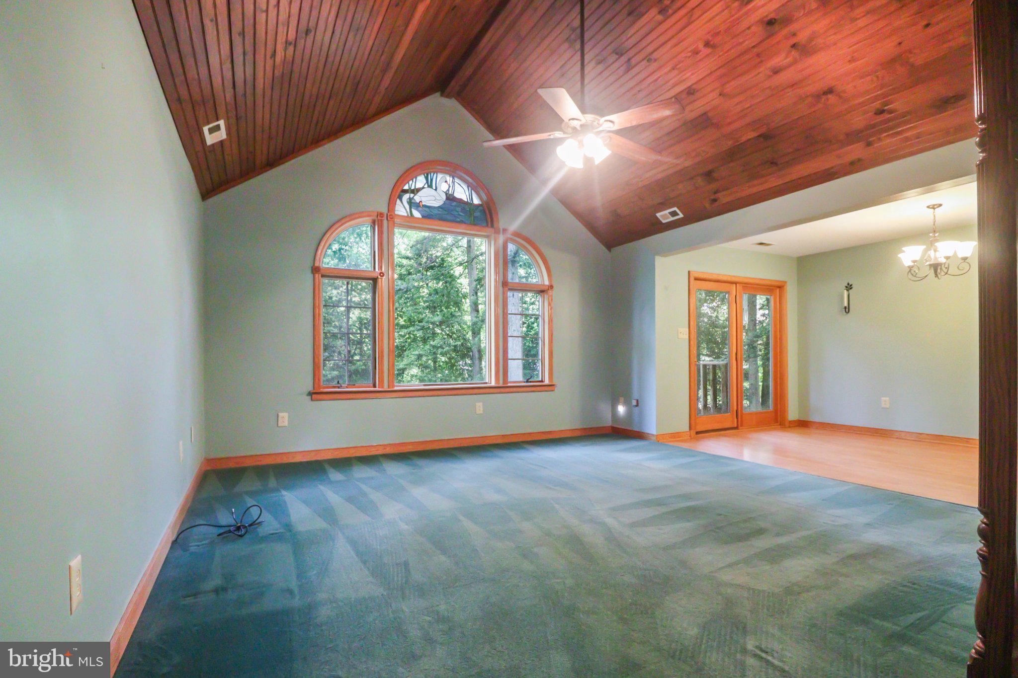 74 Cedar Road Pittsgrove, NJ 08318 - Photo 12 of 23 Spacious room with vaulted ceiling.