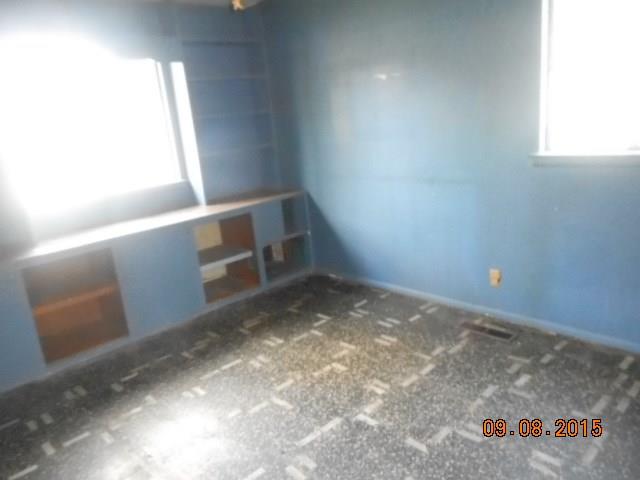 361 South Kenmore Road Indianapolis, IN 46219 - Photo 5 of 9 Gallery Image 5