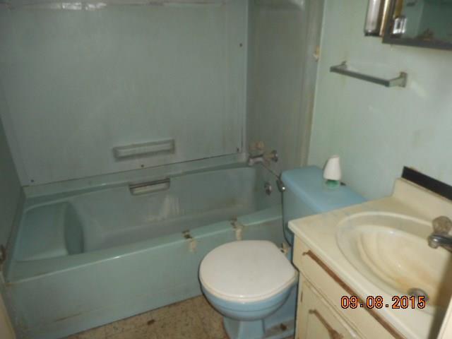 361 South Kenmore Road Indianapolis, IN 46219 - Photo 7 of 9 Gallery Image 7