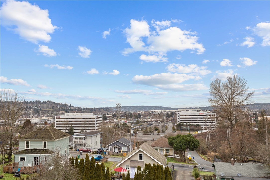 631 South 15th Street Renton, WA 98055 - Photo 4 of 40