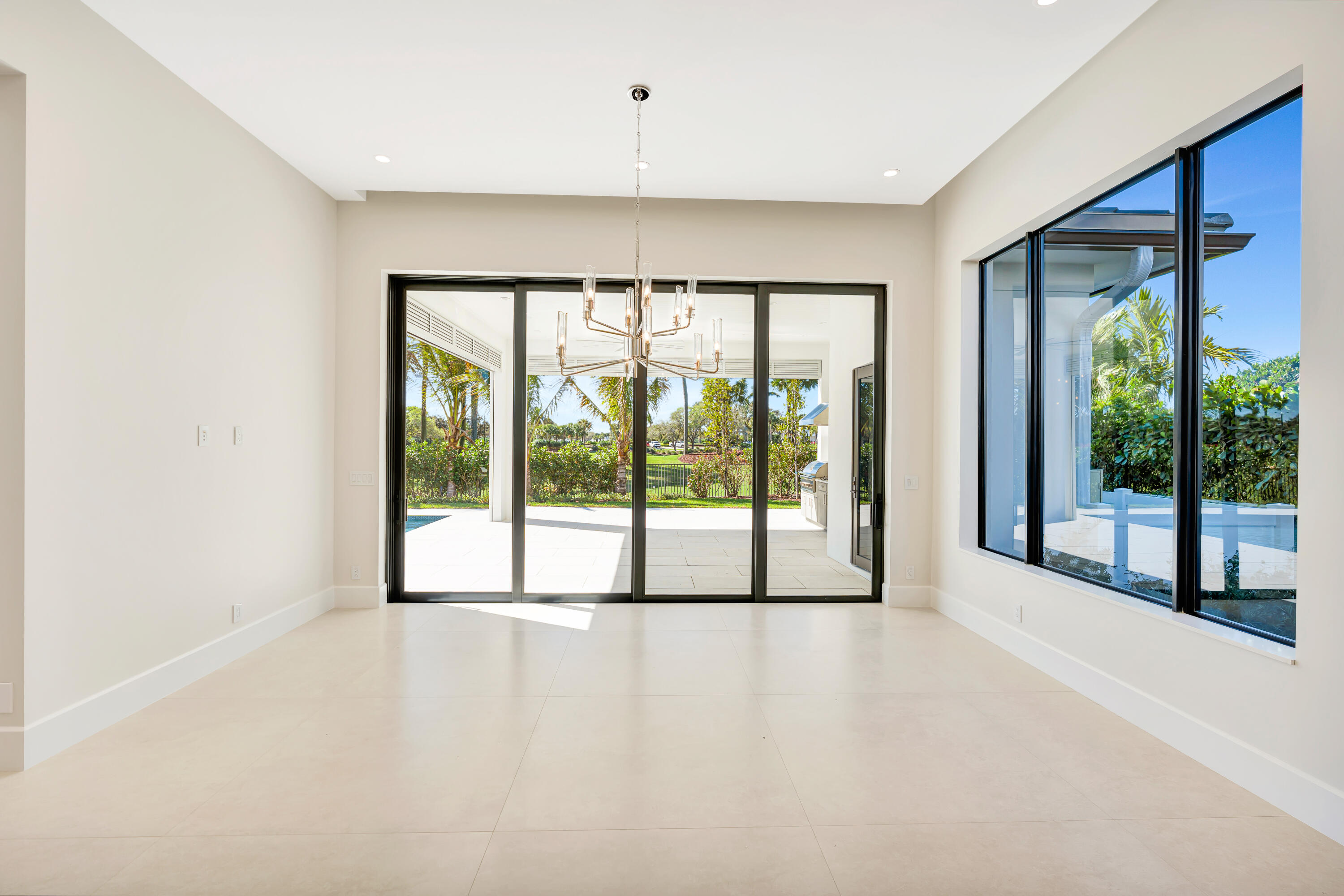 112 Regatta Drive Jupiter, FL 33477 - Photo 23 of 84 Seating for 12