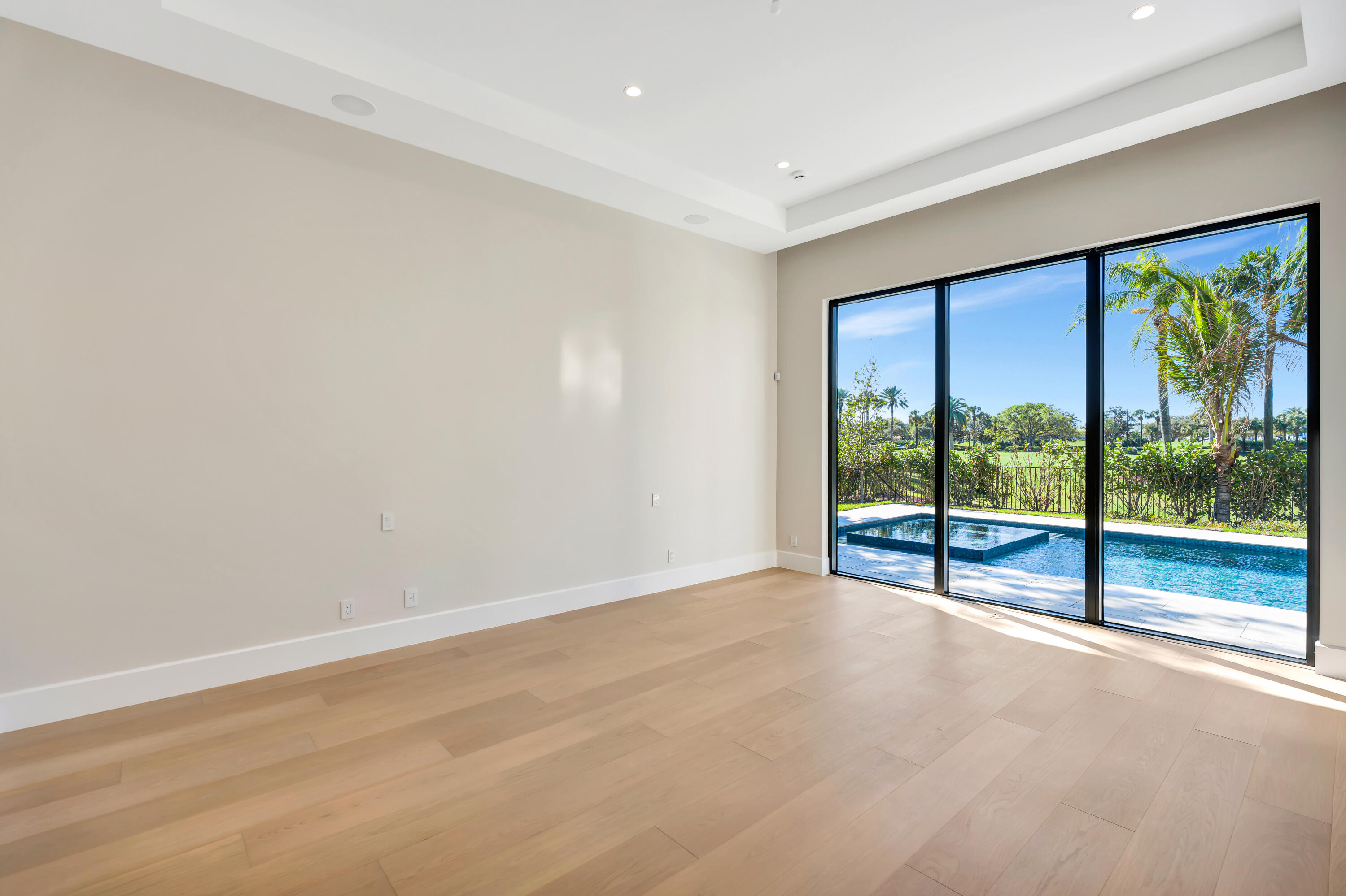 112 Regatta Drive Jupiter, FL 33477 - Photo 28 of 85 1st Floor Master Suite