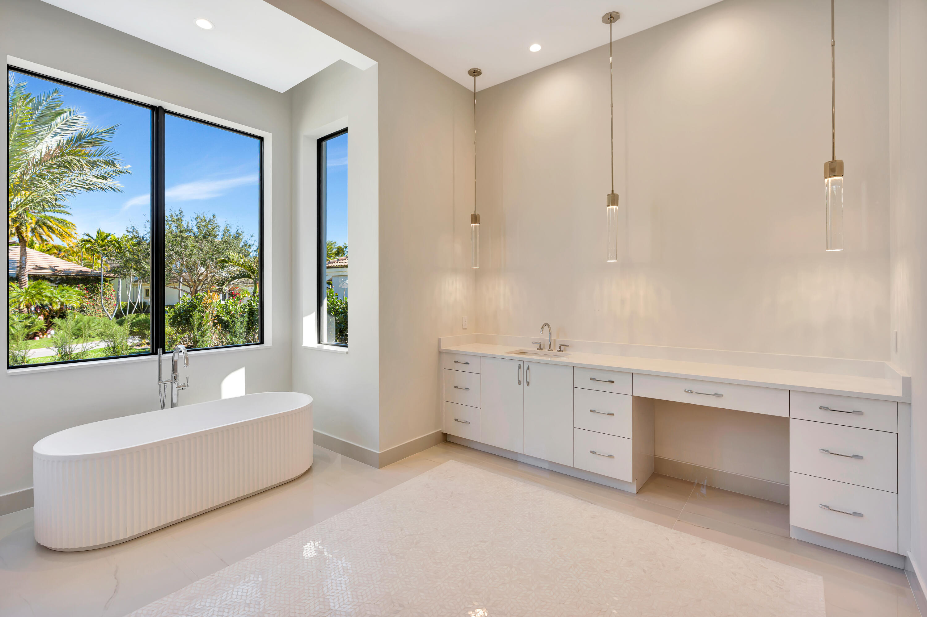 112 Regatta Drive Jupiter, FL 33477 - Photo 34 of 85 Soaking Tub