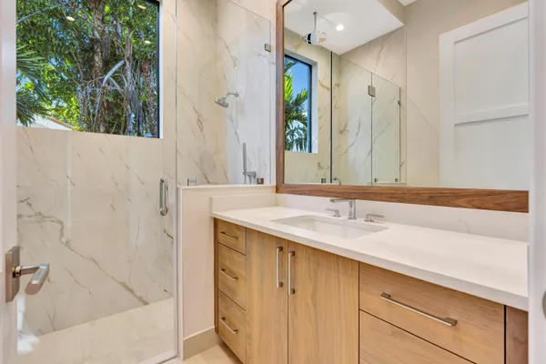 $9,295,900 | 112 Regatta Drive, Jupiter, FL 33477