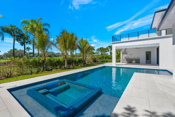 $9,295,900 | 112 Regatta Drive, Jupiter, FL 33477