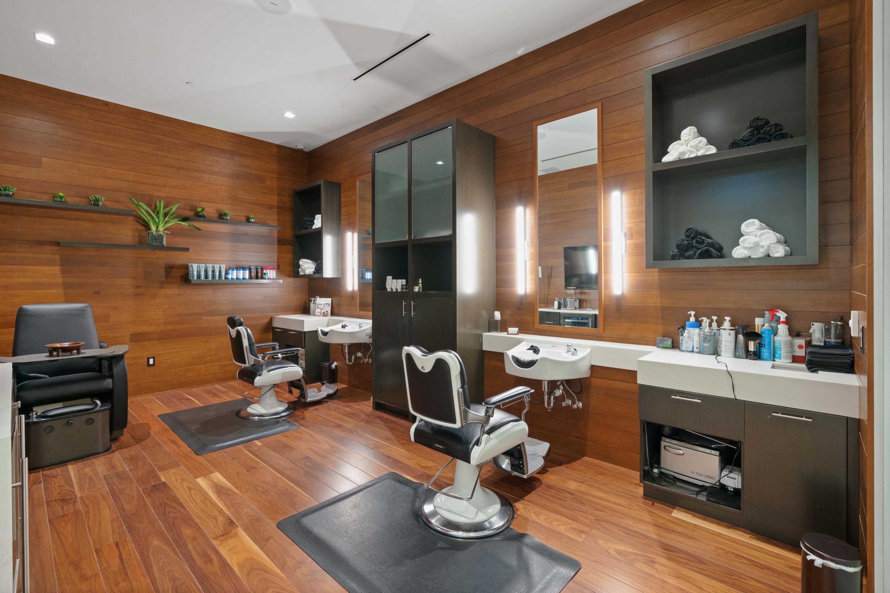 112 Regatta Drive Jupiter, FL 33477 - Photo 80 of 85 Salon and Barber Shop