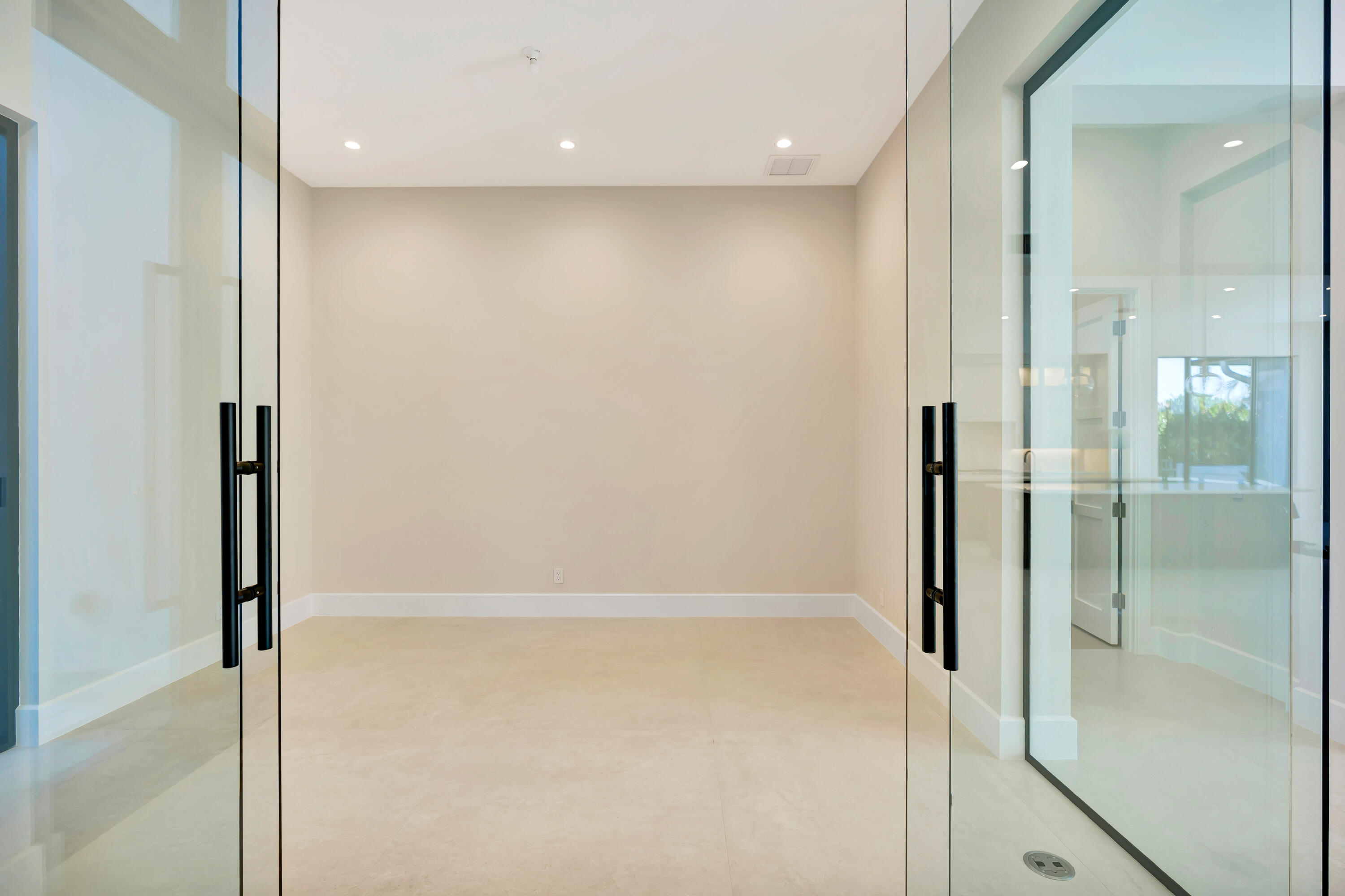 112 Regatta Drive Jupiter, FL 33477 - Photo 8 of 84 Soft Close Glass Doors