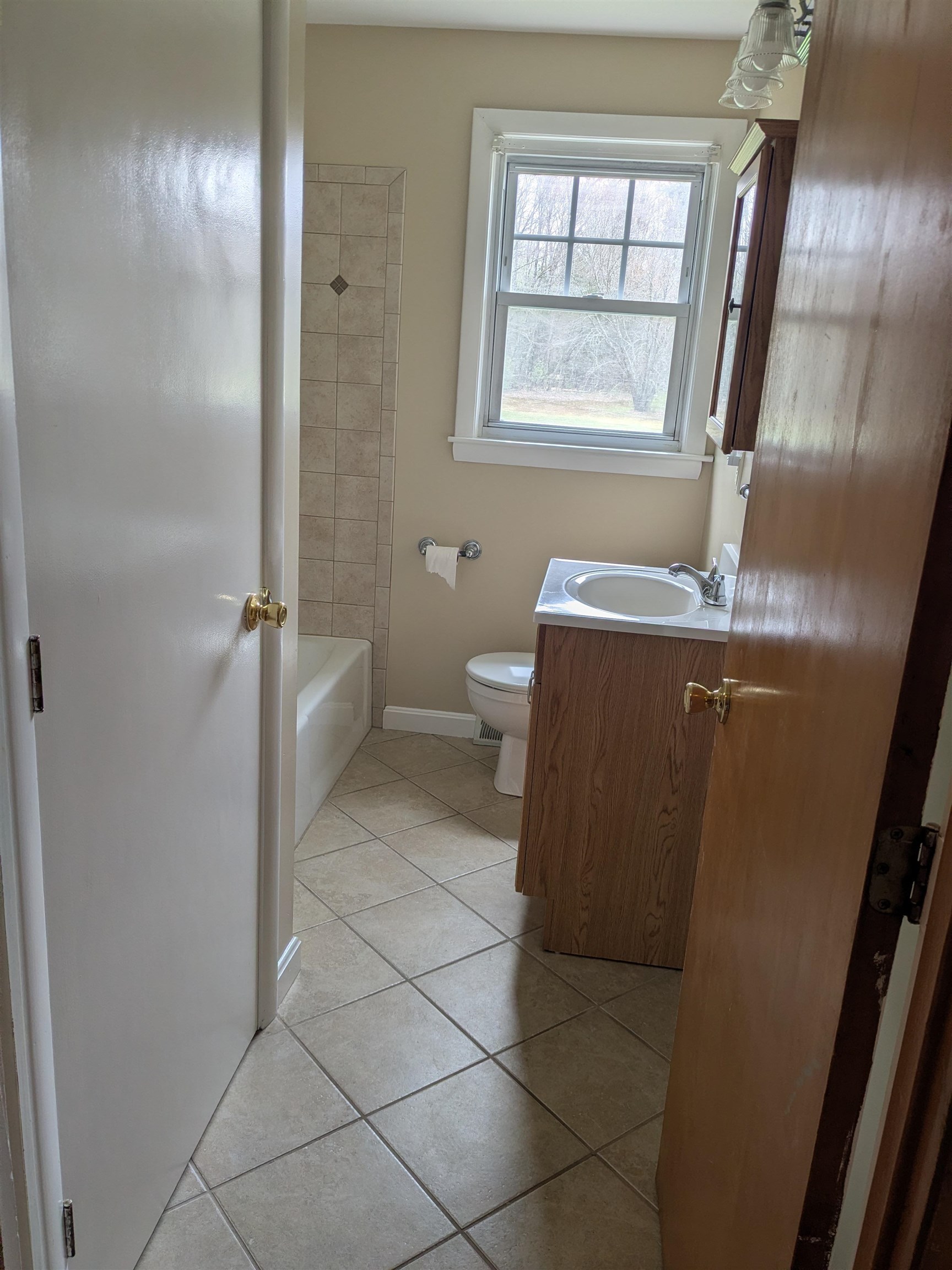 117 Sherburne Road, Unit B Pelham, NH 03076 - Photo 10 of 16