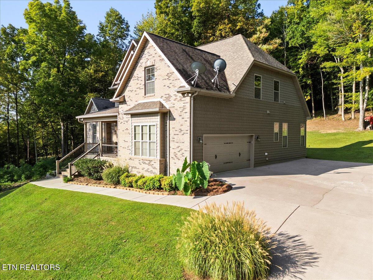 449 Hickory Point Lane Maynardville, TN 37807 - Photo 2 of 58 02-Exterior