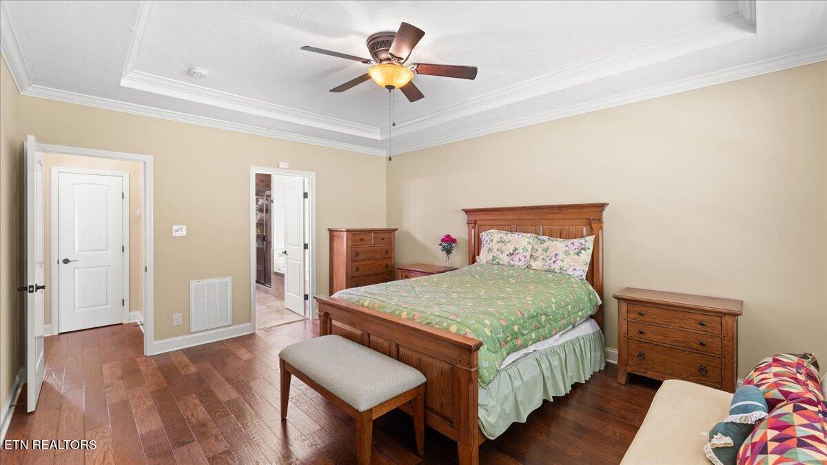 449 Hickory Point Lane Maynardville, TN 37807 - Photo 26 of 58 21-Primary Bedroom