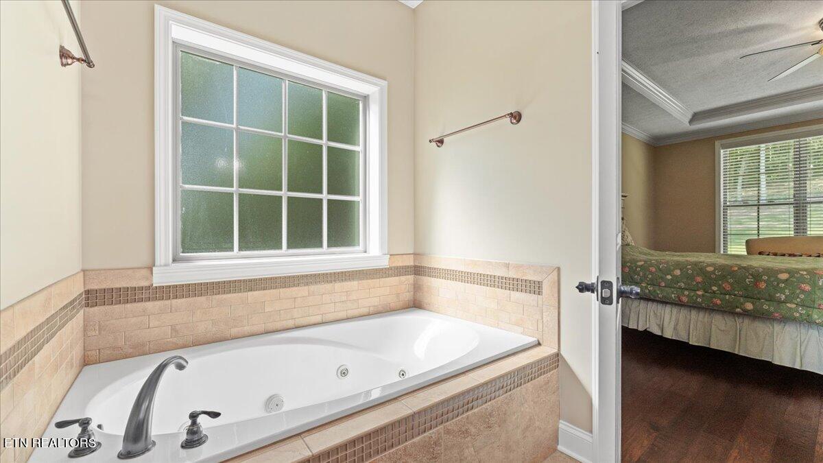 449 Hickory Point Lane Maynardville, TN 37807 - Photo 28 of 58 23-Primary Bath