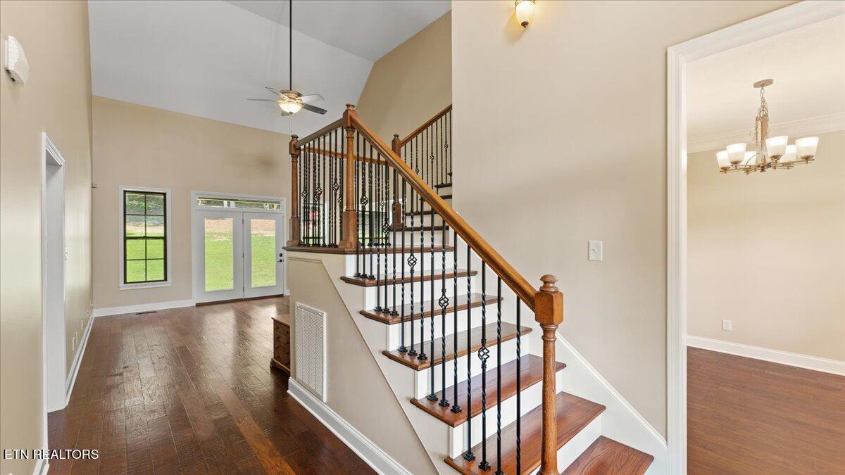 449 Hickory Point Lane Maynardville, TN 37807 - Photo 9 of 58 05-Foyer