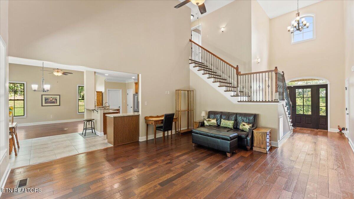 449 Hickory Point Lane Maynardville, TN 37807 - Photo 10 of 58 06-Living Room