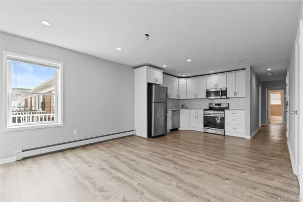 $3,500 | 616 East Broadway, Unit 3C, Long Beach, NY 11561