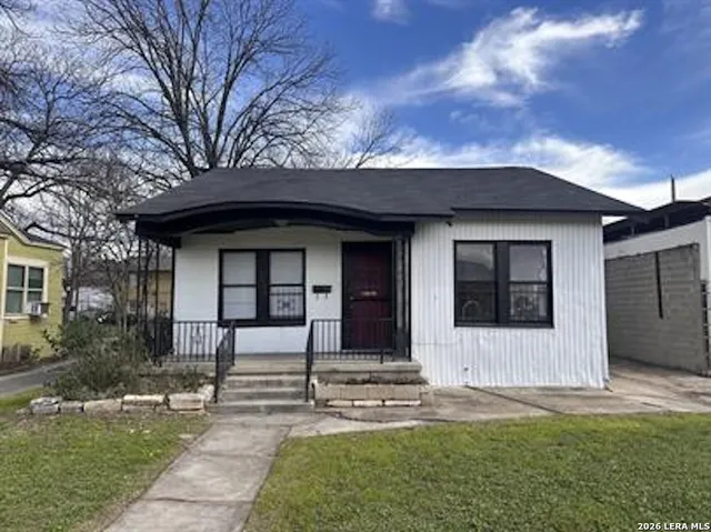 $1,300 | 3916 South Presa Street, Unit A, San Antonio, TX 78210