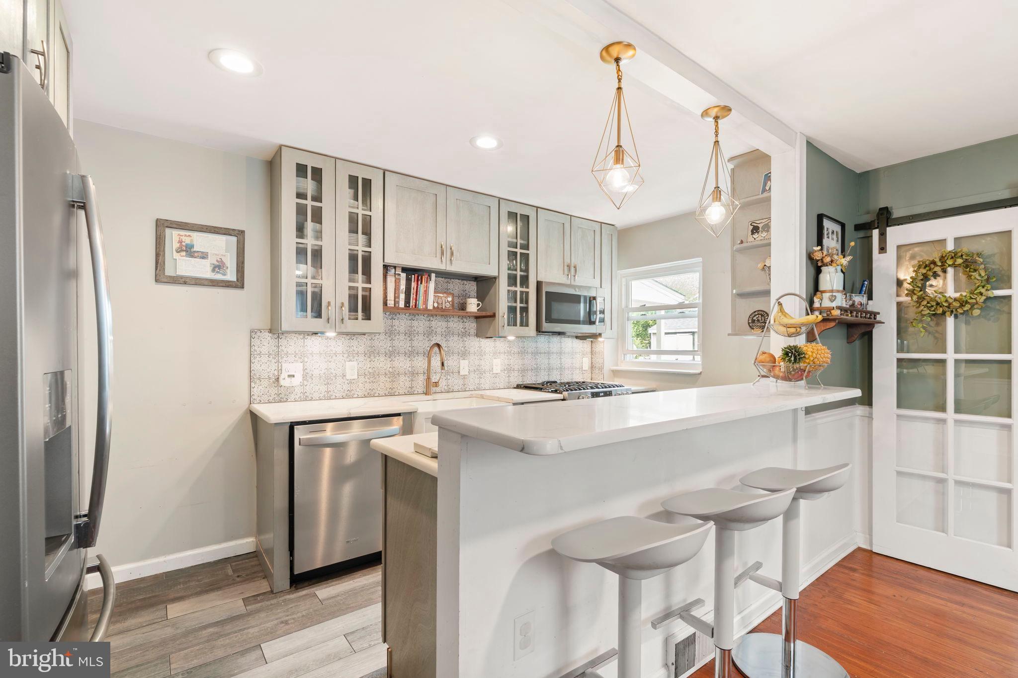 334 Steel Road Havertown, PA 19083 - Photo 4 of 18