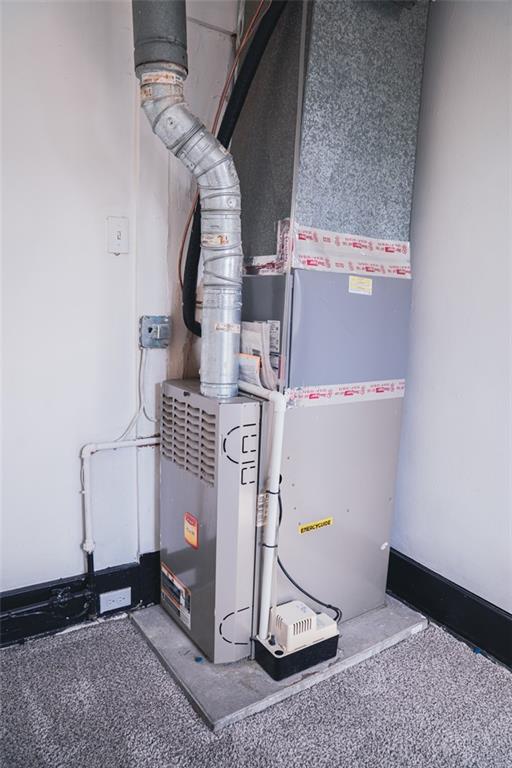 620 Kirkpatrick Street Pittsburgh, PA 15219 - Photo 12 of 15 a view of entryway