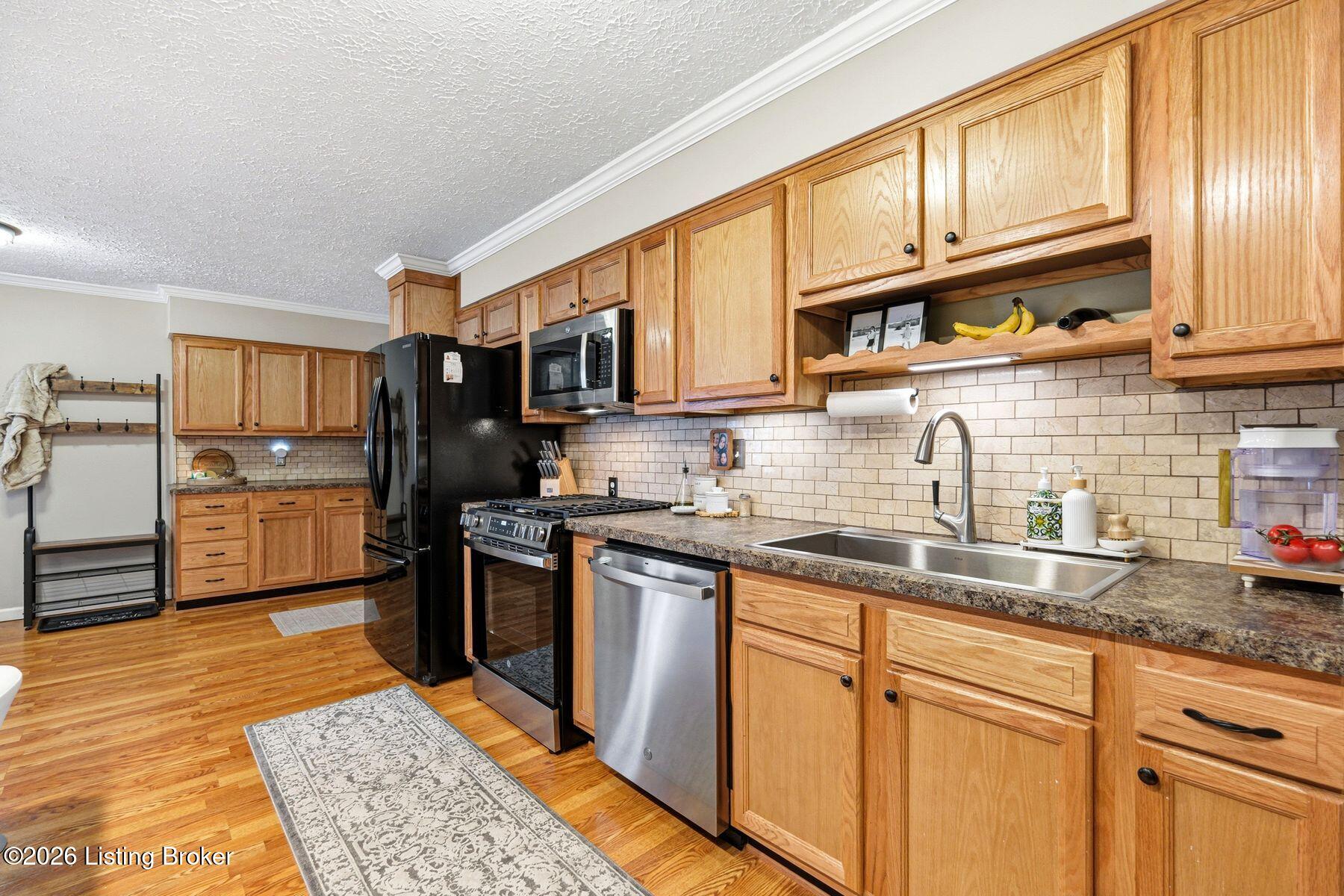 6501 Ridge Cliff Road Louisville, KY 40228 - Photo 15 of 61 photo_online_025