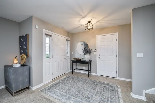 $430,000 | 27W753 South Meadowview Drive, Unit 1, Winfield, IL 60190