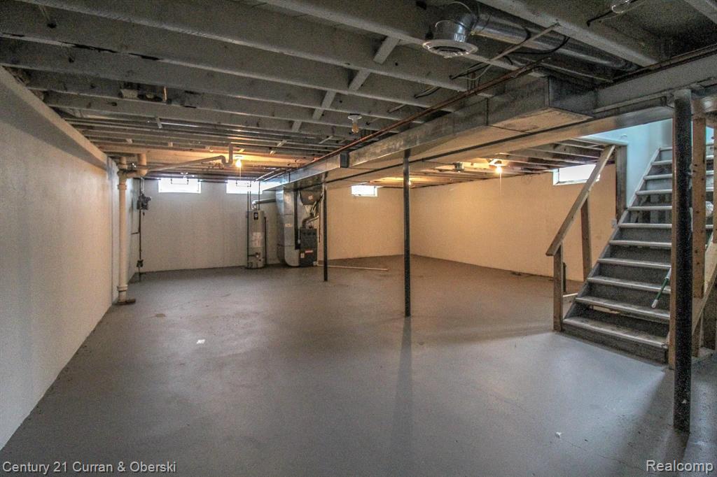 27034 Ford Road Dearborn Heights, MI 48127 - Photo 11 of 20