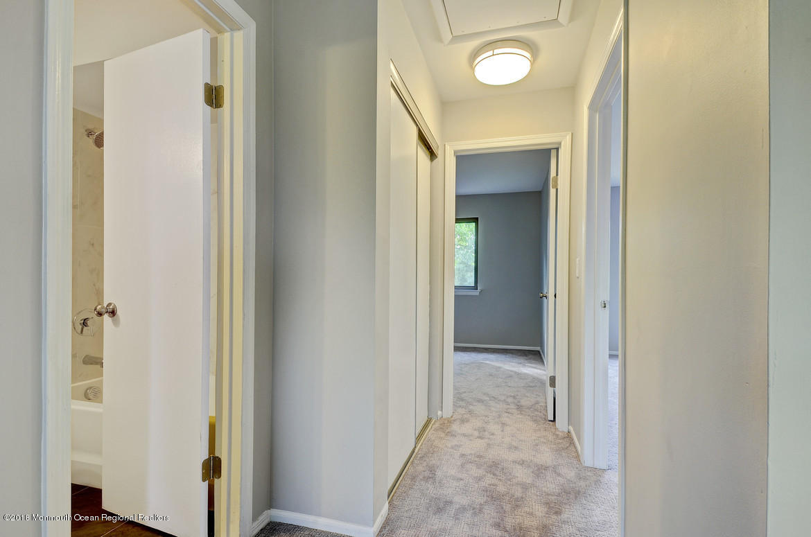 14 Swallow Lane Howell, NJ 07731 - Photo 16 of 26 22Foyer