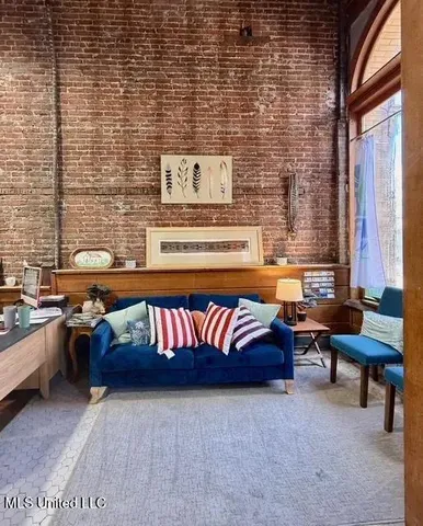 $675,000 | 326-328 Main Street, Natchez, MS 39120