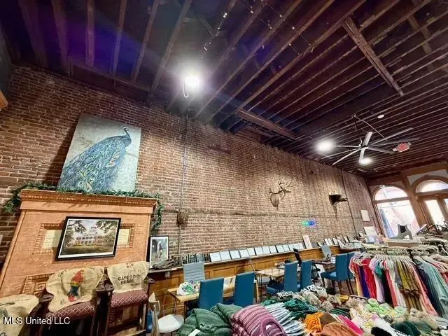 $675,000 | 326-328 Main Street, Natchez, MS 39120