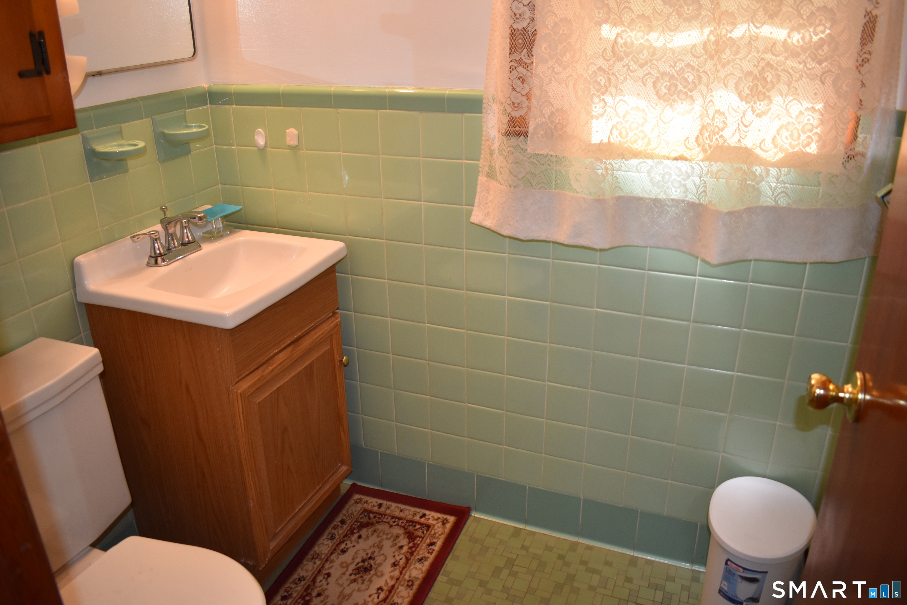 403 Clark Street Bridgeport, CT 06606 - Photo 12 of 21