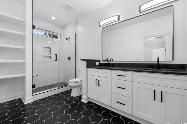 $899,000 | 4806 North Kings Highway, Myrtle Beach, SC 29577