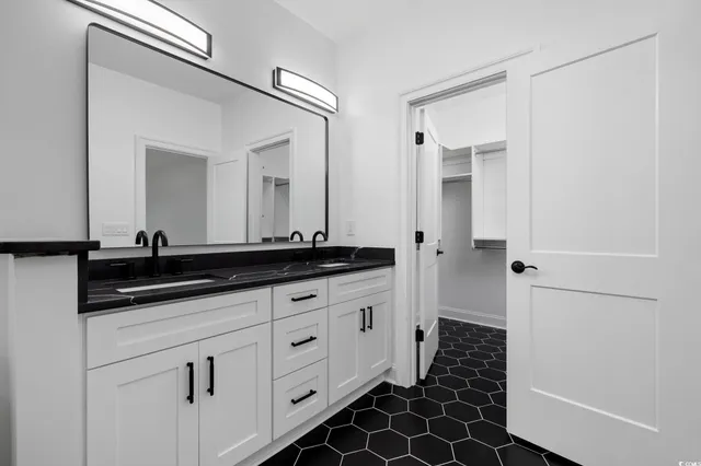 $899,000 | 4806 North Kings Highway, Myrtle Beach, SC 29577