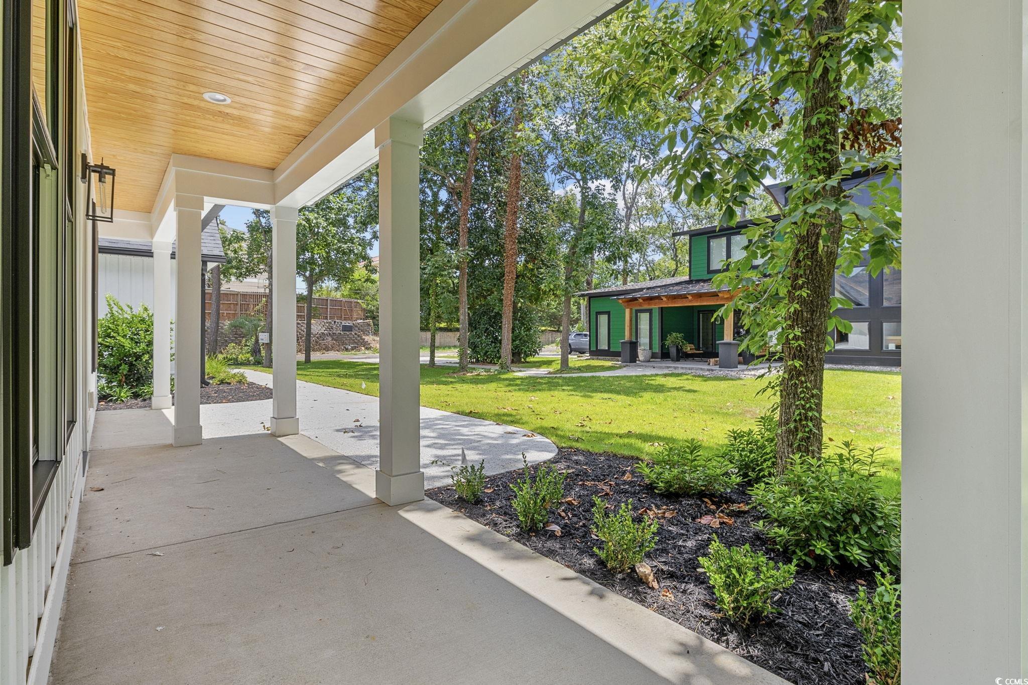 4806 North Kings Highway Myrtle Beach, SC 29577 - Photo 33 of 38 View of patio