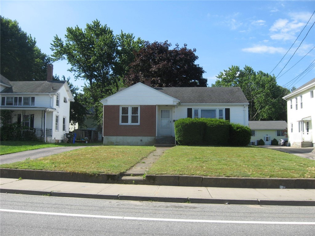 65 Oak Street Westerly, RI 02891 - Photo 5 of 38 Gallery Image 5