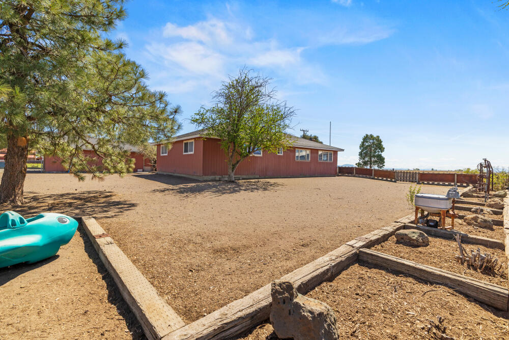 32585 Transformer Road Malin, OR 97632 - Photo 16 of 82 15