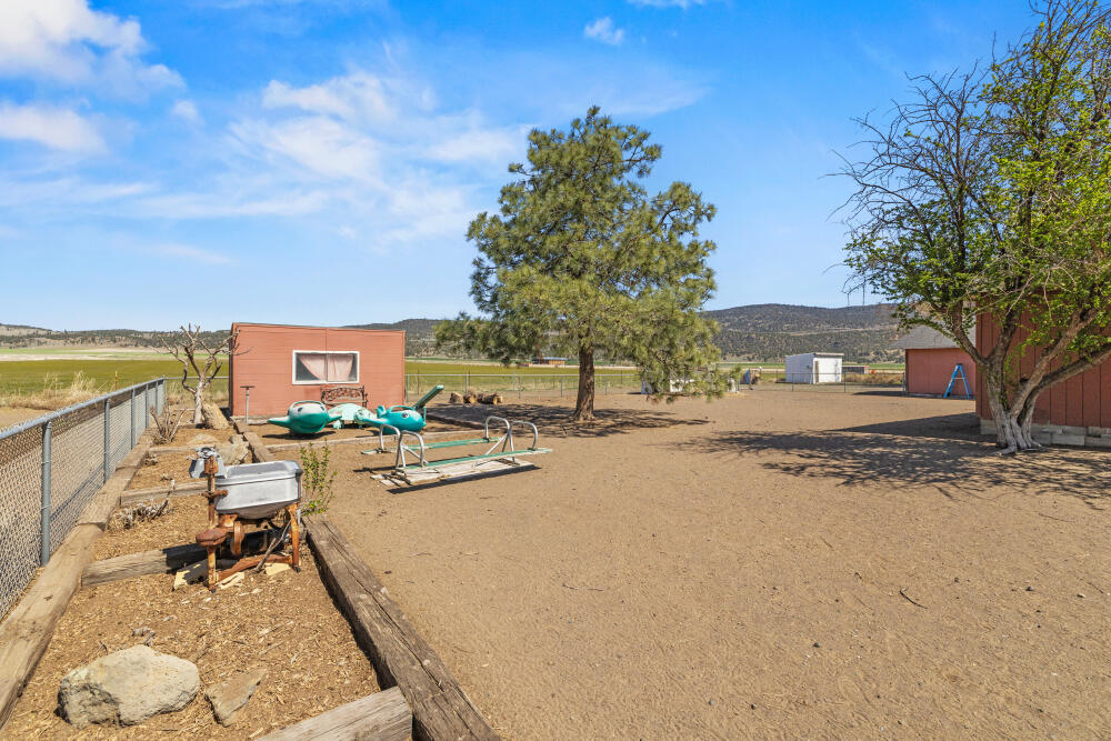 32585 Transformer Road Malin, OR 97632 - Photo 17 of 82 16