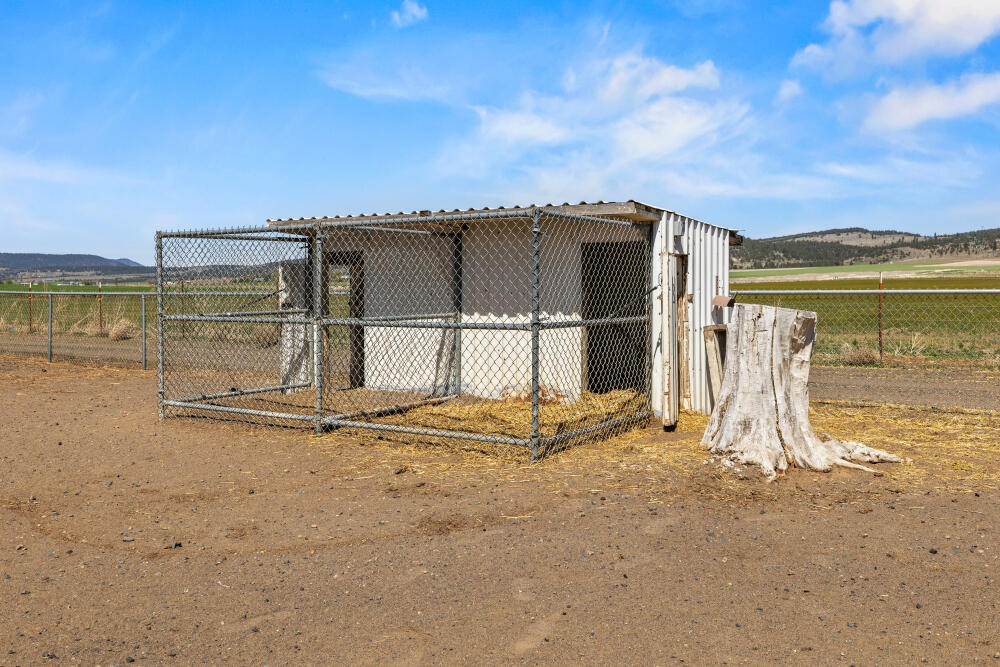 32585 Transformer Road Malin, OR 97632 - Photo 18 of 82 17