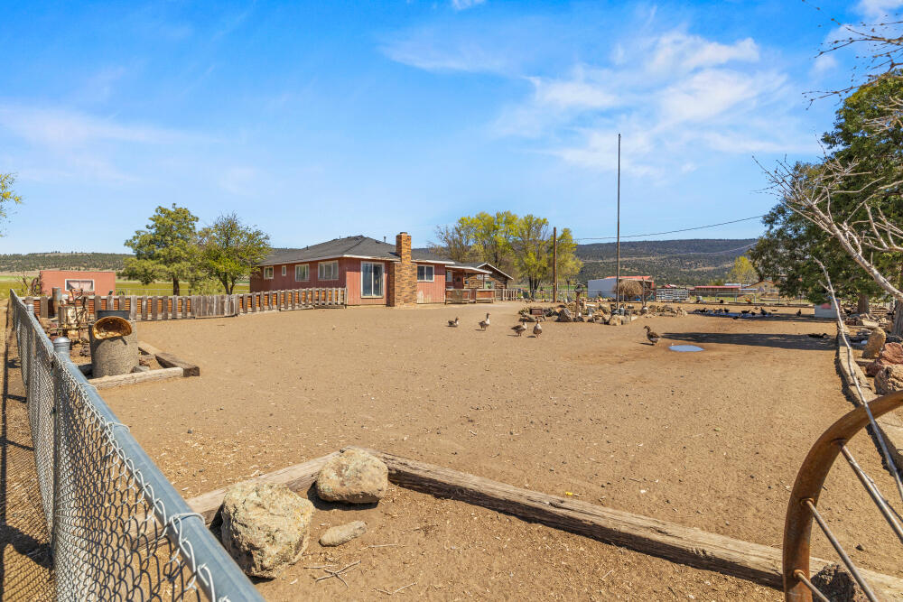 32585 Transformer Road Malin, OR 97632 - Photo 4 of 82 4