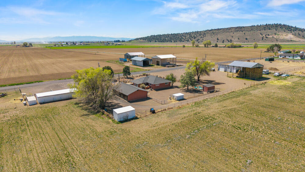 32585 Transformer Road Malin, OR 97632 - Photo 45 of 82 43