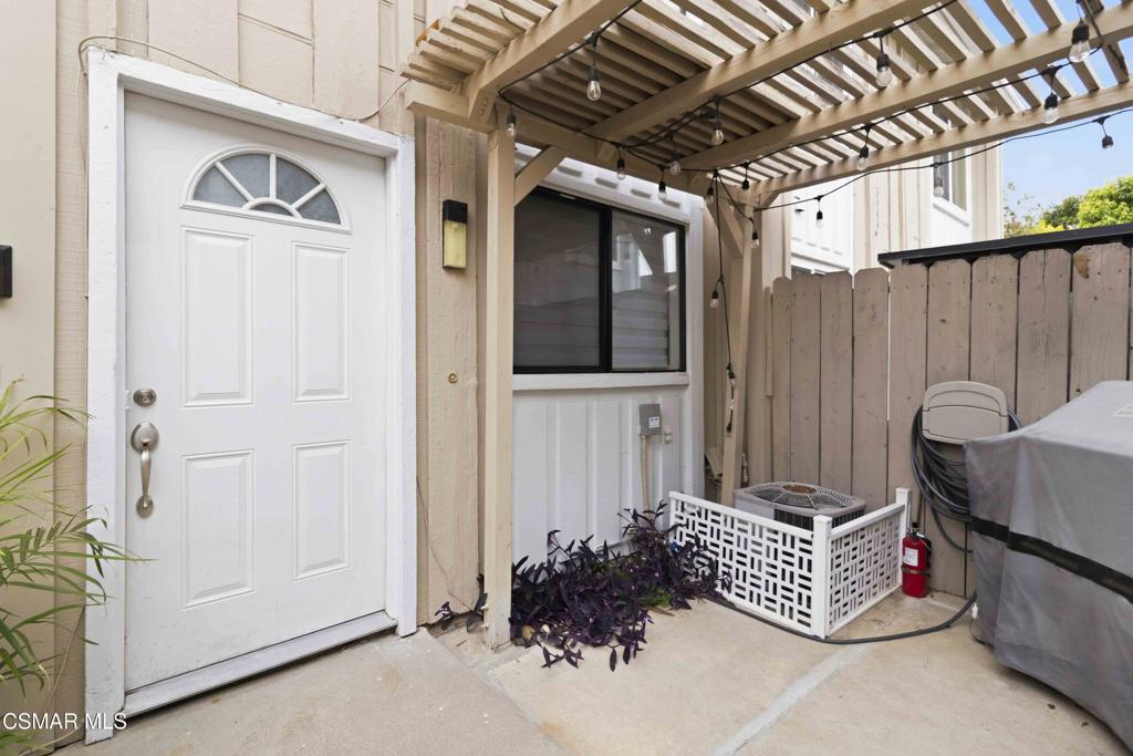 3444 Lockwood Court, Unit 18 Simi Valley, CA 93063 - Photo 5 of 32