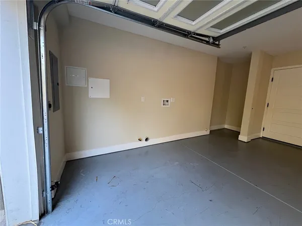 $3,995 | 11845 Grevillea Avenue, Unit 7, Hawthorne, CA 90250