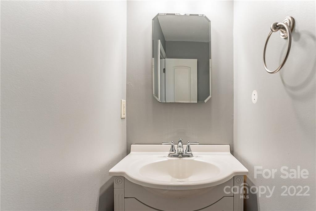 7605 Summerfield Road Summerfield, NC 27358 - Photo 19 of 28 Gallery Image 19